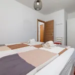 Iva Apartmán *