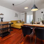 Iva Apartmán *