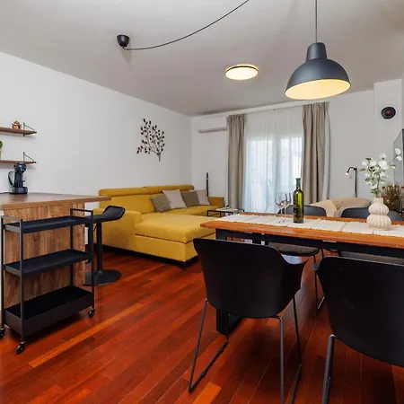 Iva Appartement *