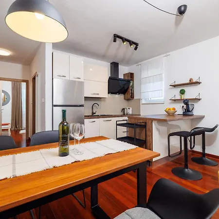 Iva Appartement *